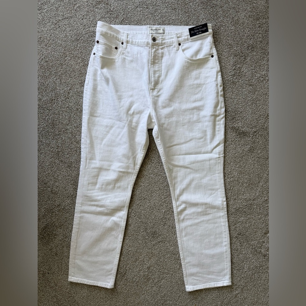 Abercrombie & Fitch Curve Live Slim Straight Jeans
